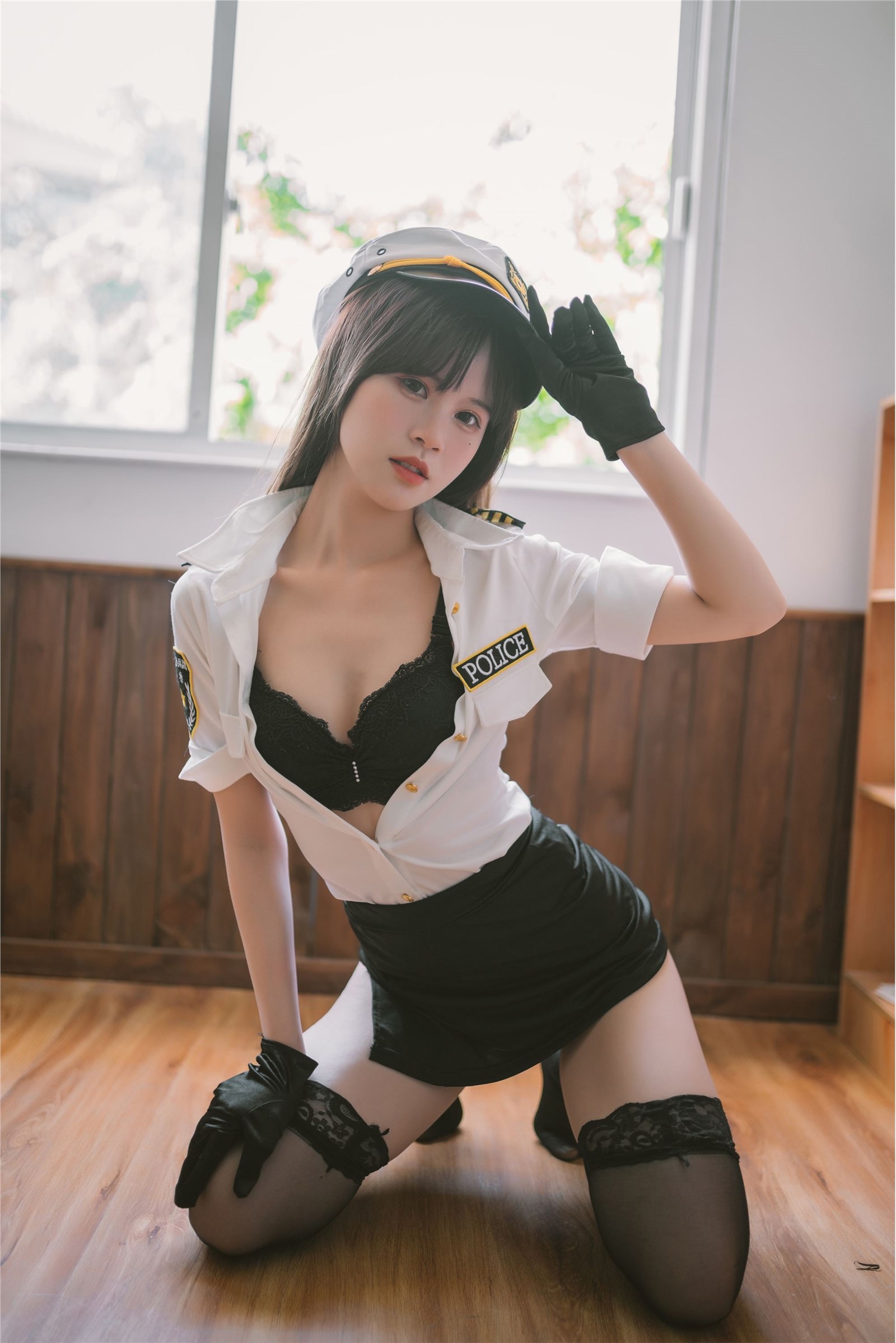 [COSPLAY] Qianfutian Deer - daily policewoman(18)